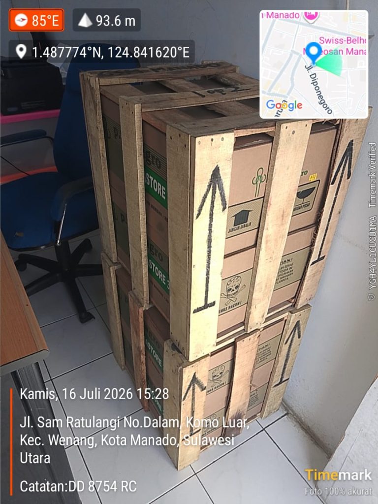 Delivery barang dari Jakarta ke Kecamatan Wenang Kota Manado Sulawesi Utara menggunakan packing kayu oleh CSM Cargo untuk menjaga keamanan barang selama pengiriman.